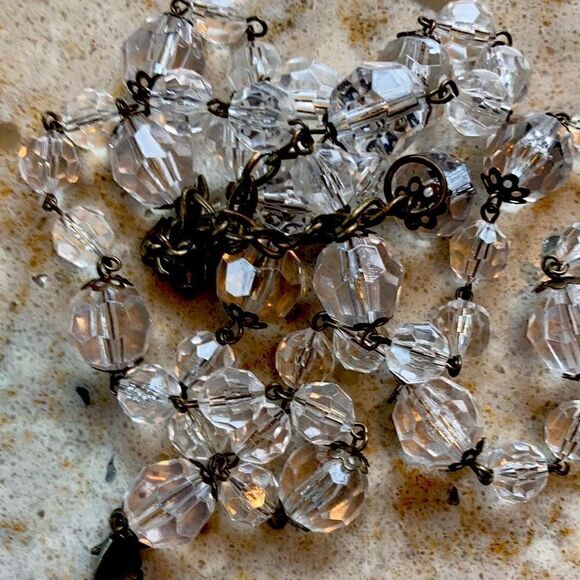 Vintage lightweight faceted Lucite ball and brass metal belt or necklace 39” main image 9